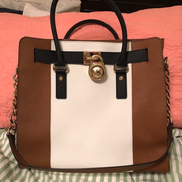 Michael Kors Handbags - Michael Kors large Hamilton Tote